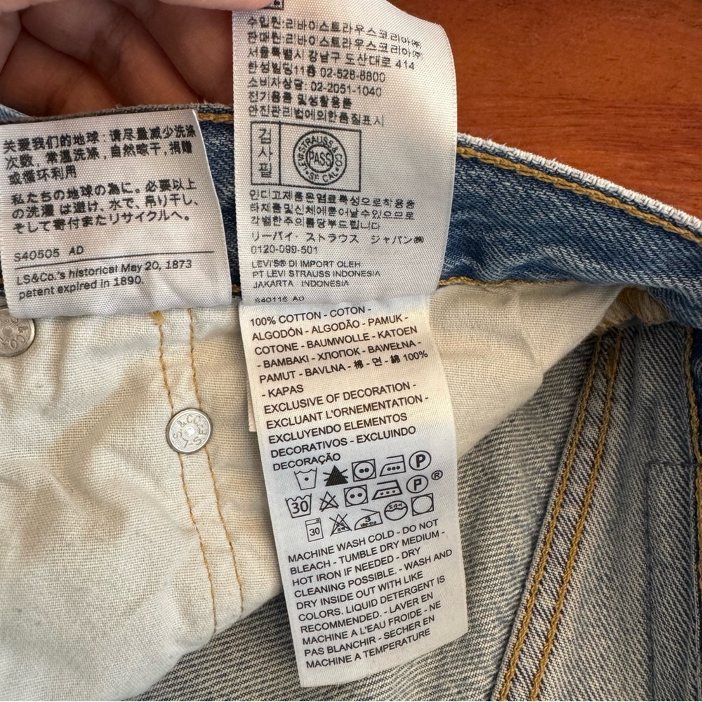 Levi’s 501 Original Light Washed Denim Casual High Rise Jeans 31 Inches Waist. - Picture 13 of 16